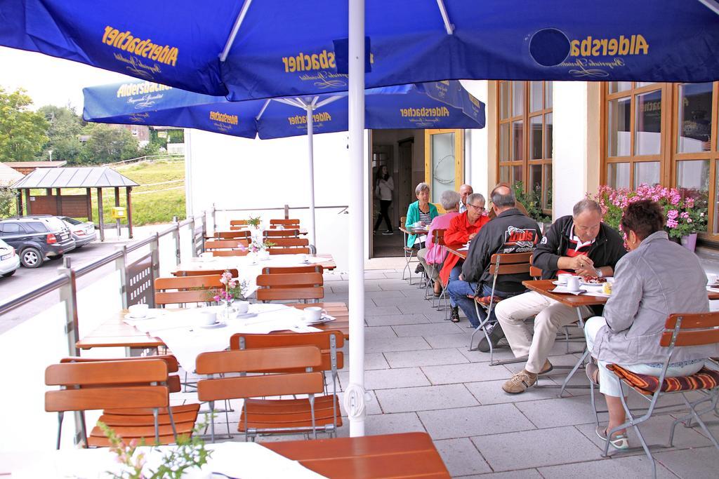 Hotel-Gasthof Zum Oberen Wirt 레겐 외부 사진