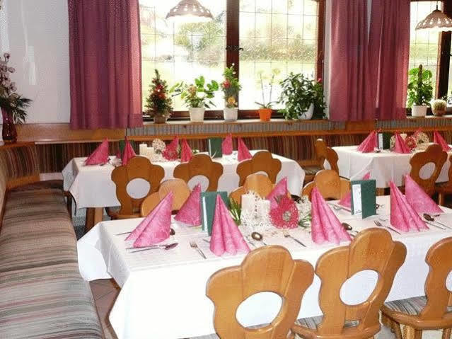 Hotel-Gasthof Zum Oberen Wirt 레겐 외부 사진